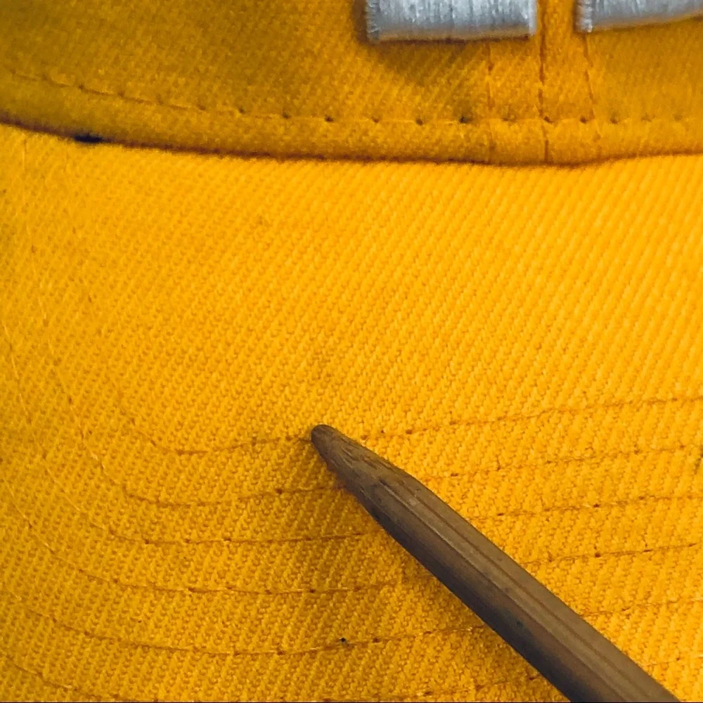 LA Dodgers Hat Baseball Cap knit flex fit Gold White MLB New Era 39 Thirty M L - Picture 7 of 14